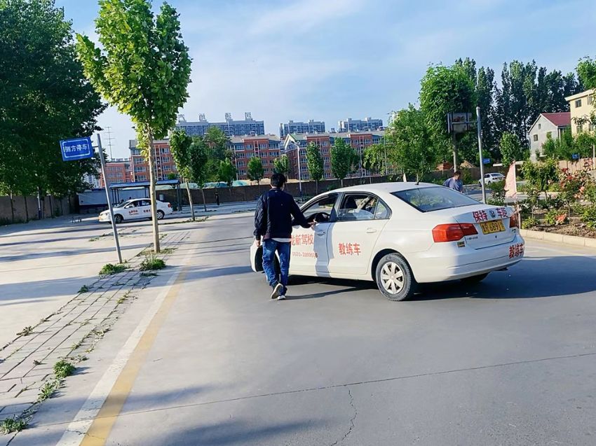 点击查看详细信息<br>标题：校内展示 阅读次数：871