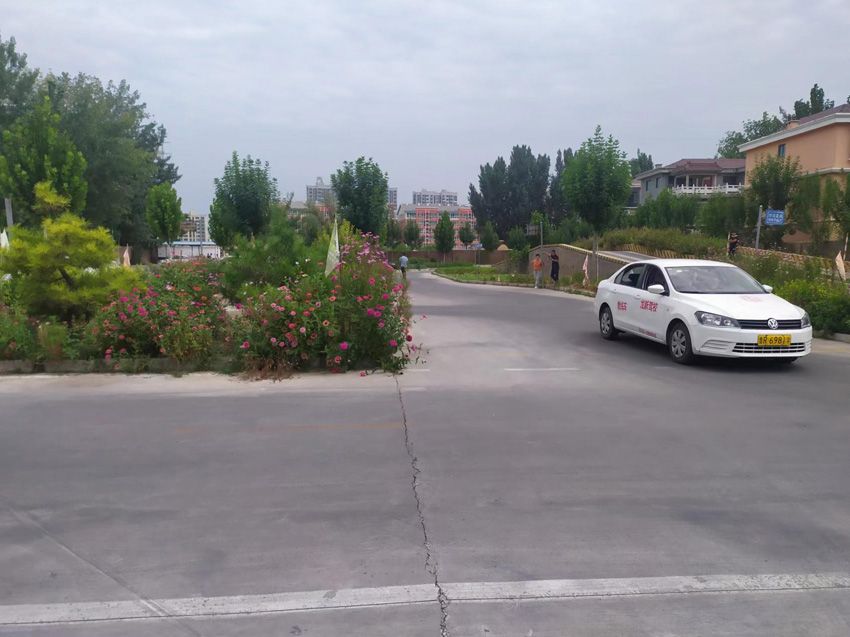 点击查看详细信息<br>标题：校内展示 阅读次数：669